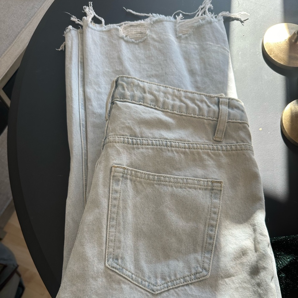 Wide leg distressed jeans